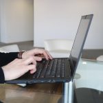 تولید کامپاندهای پلی استر از ضایعات پلاستیکی اقیانوس ها برای تجهیزات الکترونیکی