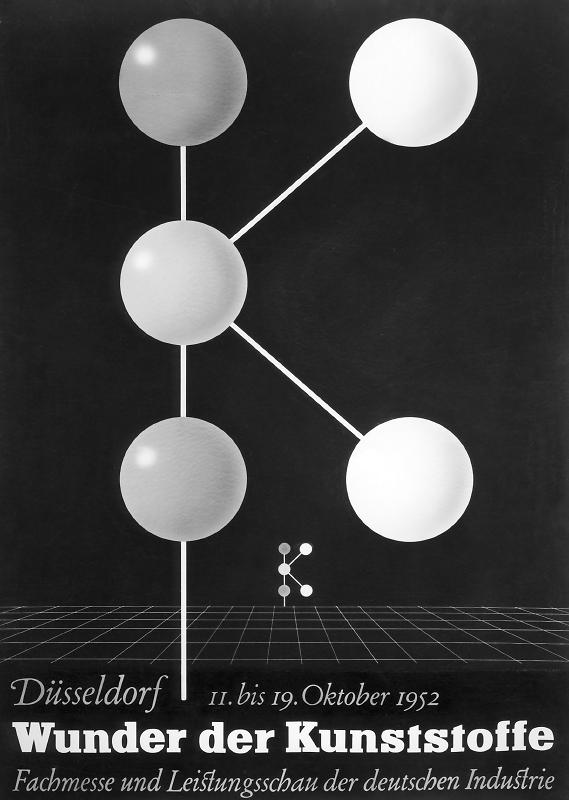 نهایتا آرم یا لوگوی نمایشگاه دوسلدورف، با الهام از ابتدای کلمه " Kunststoff " که در آلمانی به معنای پلاستیک است و ساختار مولکولی پلیمرها به شکلی زیبا طراحی شده است. 